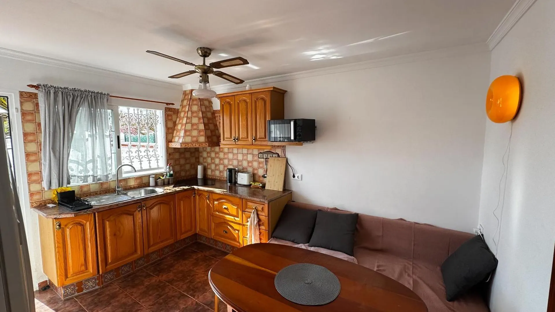 Апартаменты Casa Marina Арона